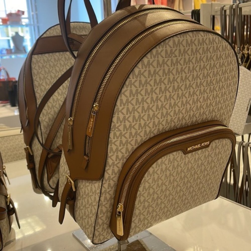Michael Kors Jaycee Large Zip Pocket Backpack Vanilla - Picture 6 of 16